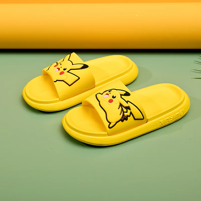 2024 New Children's Yellow Slippers Summer Cute Cartoon Indoor and Outdoor Wear Anti Slip Feet Feeling Thick Sole Beach Shoes