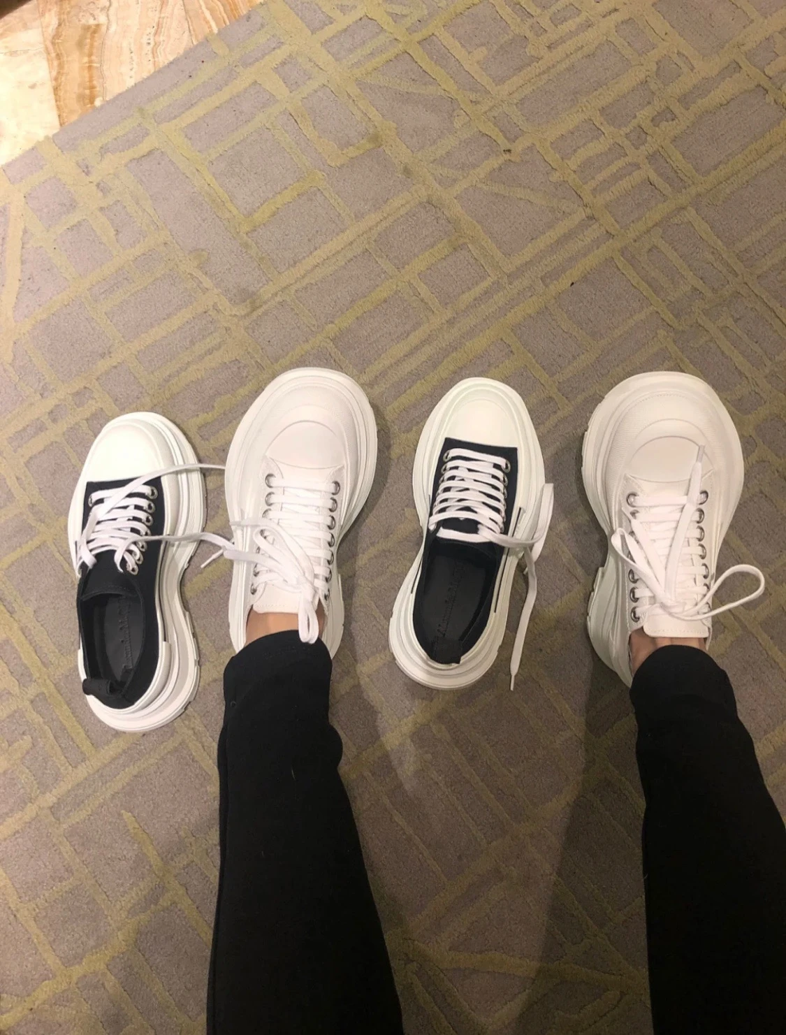 

2023 Autumn Thick Soled Small White Shoes Men's Women Big Head Daddy Shoes Casual High Top Canvas Shoes Couple Classic Sneakers