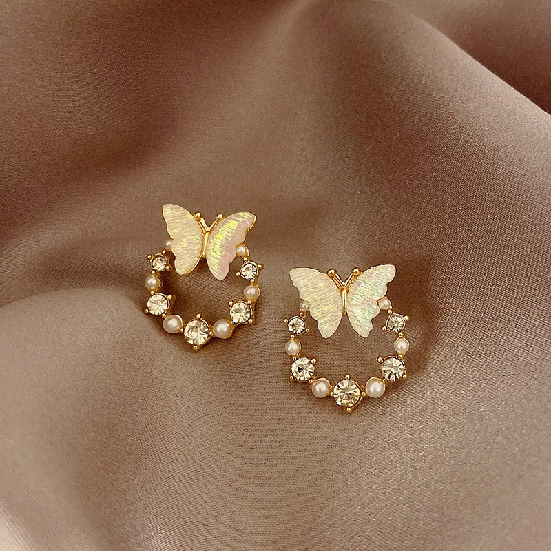 

Geometric Butterfly Huggie Hoop Earrings For Women Exquisite Pearl Fashion Jewelry Forest Style Christmas Gifts Fast Shipping