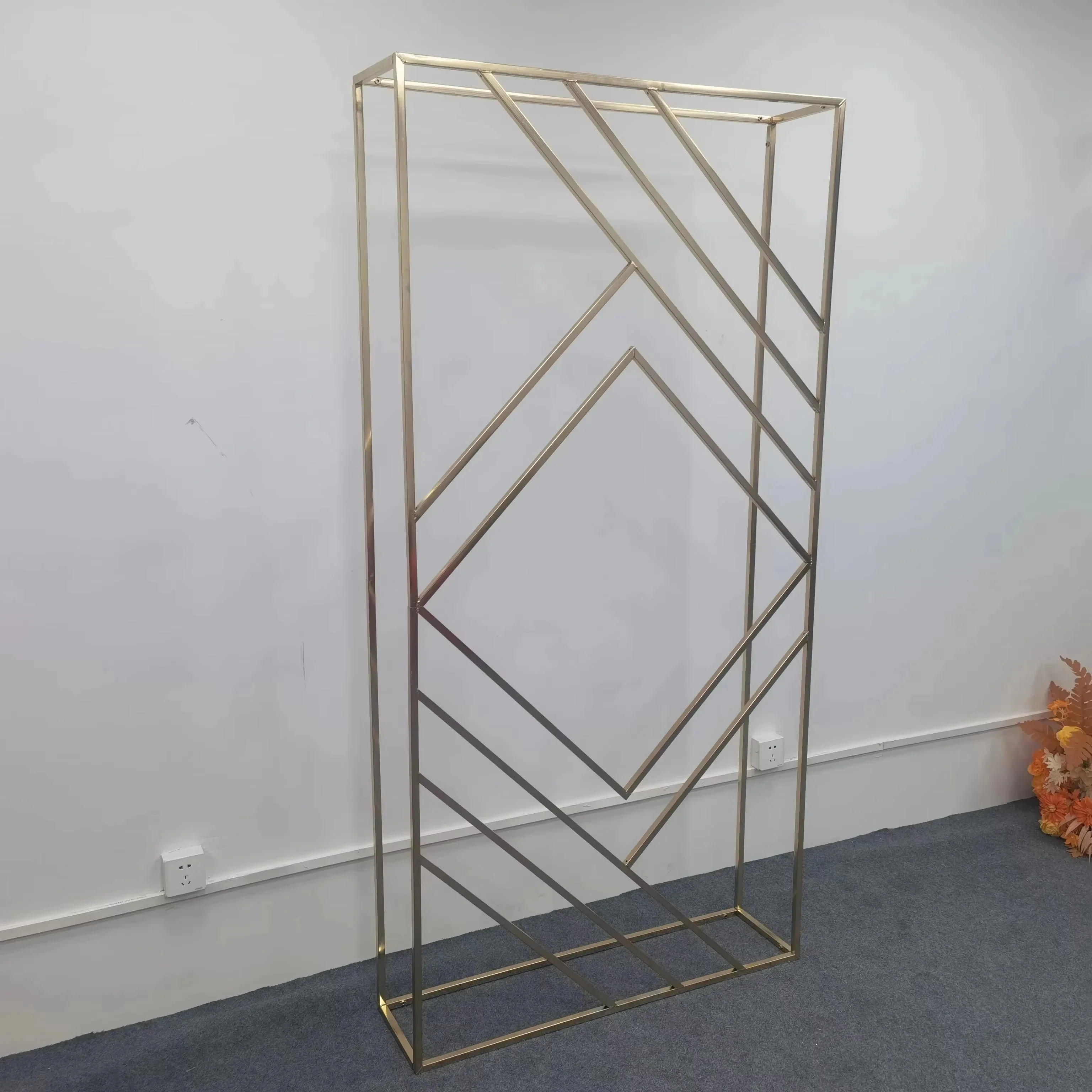 Wedding gilded iron screen party banquet background props rectangular arch stage gold geometric frame