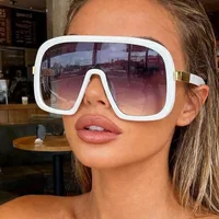 Lunettes de soleil masque vintage à grande monture pour femme, style mode, avec verres dégradés, protection UV400, idéales pour la conduite en extérieur 4
