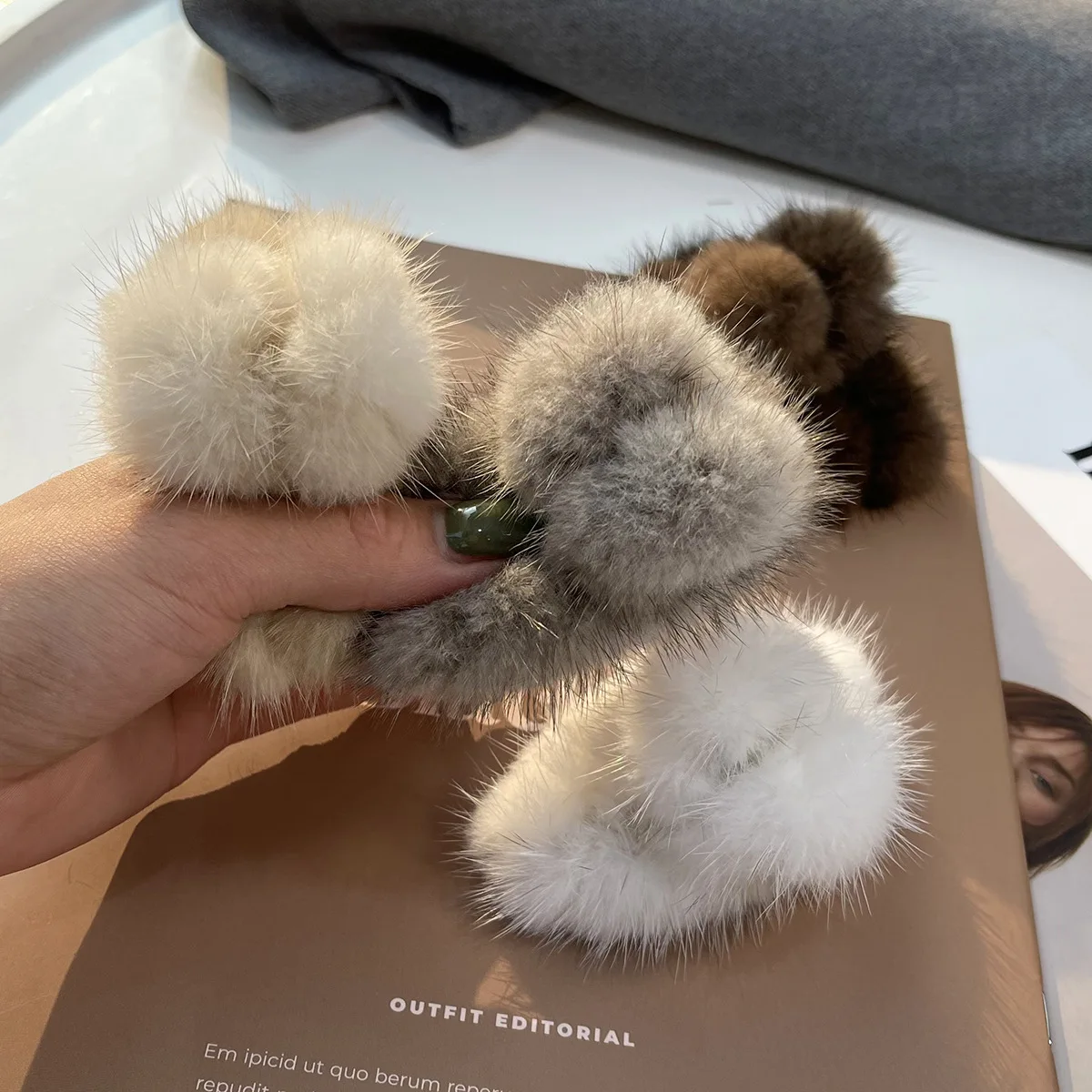 Winter Real Fur Mink Hair Claw Clip Plush Cute Hairclip Large Size Shark Hair Crab Clip Hairpins Fashion Accessories