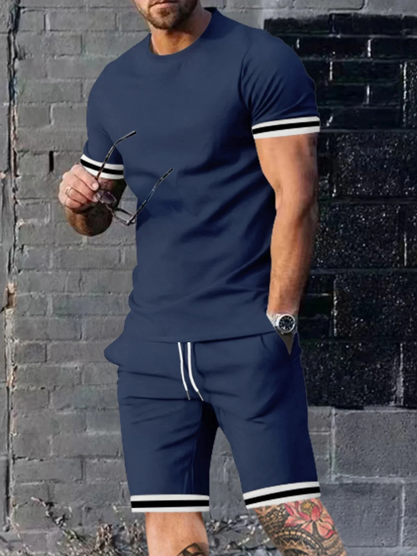 New summer men's minimalist striped printed comfortable and breathable round neck T-shirt shorts set for outdoor casual wear