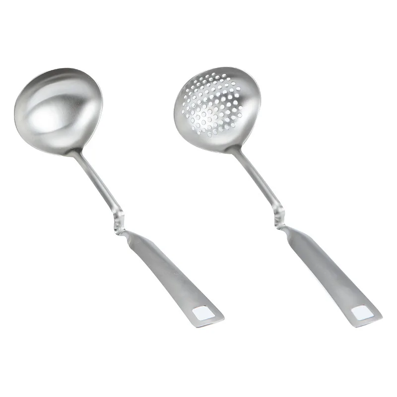 304 Stainless Steel Curved Handle Soup Spoon Colander Wall-Mounted Hot Pot Spoon Kitchen Oil Separation