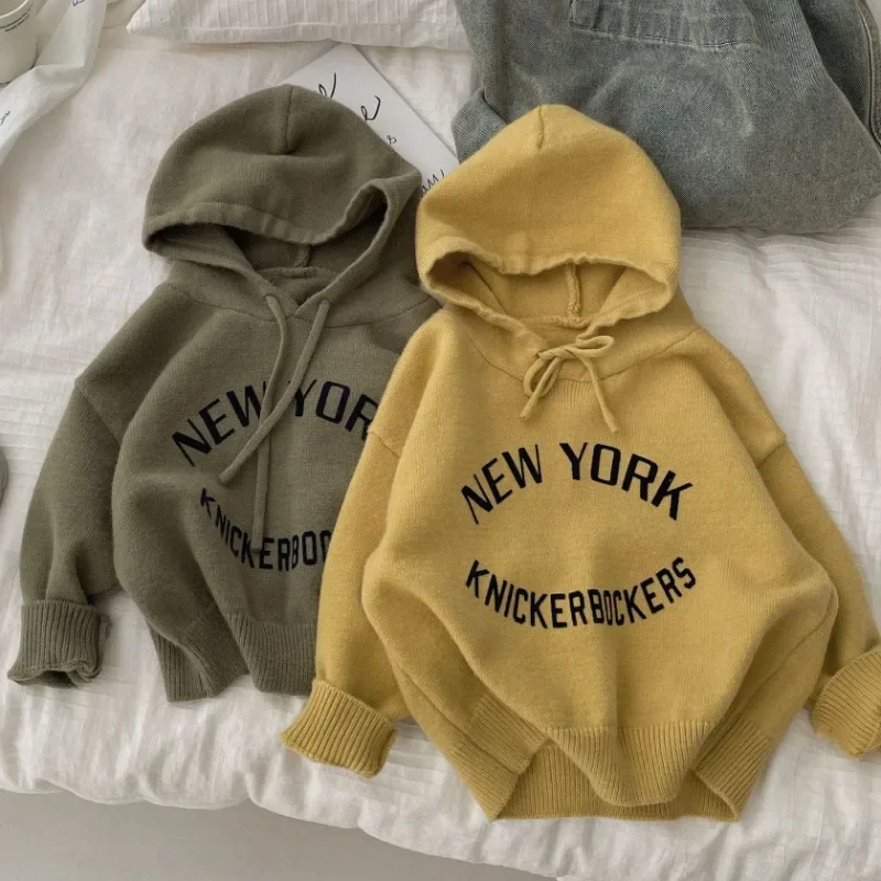 

Новинка 2022, осенне-зимняя одежда, плотный вязаный свитер с капюшоном для девочек, мягкое пальто с надписью, Однотонный женский топ для малышей, одежда