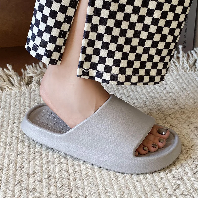 

Japanese beach bathroom slippers