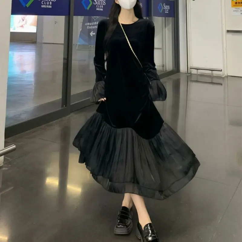 فستان نسائي متوسط الطول بأكمام مضيئة أحادية اللون...