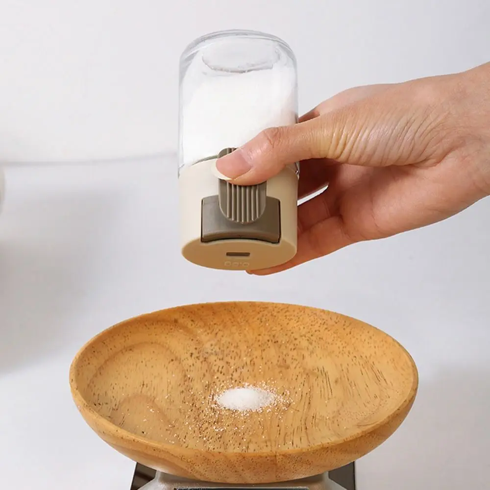 Description Picture 4 of item4Pcs Press Type Measuring Seasoning Bottle Transparent 0.5g Quantitative Salt Glass Bottle Refillable Adjustable