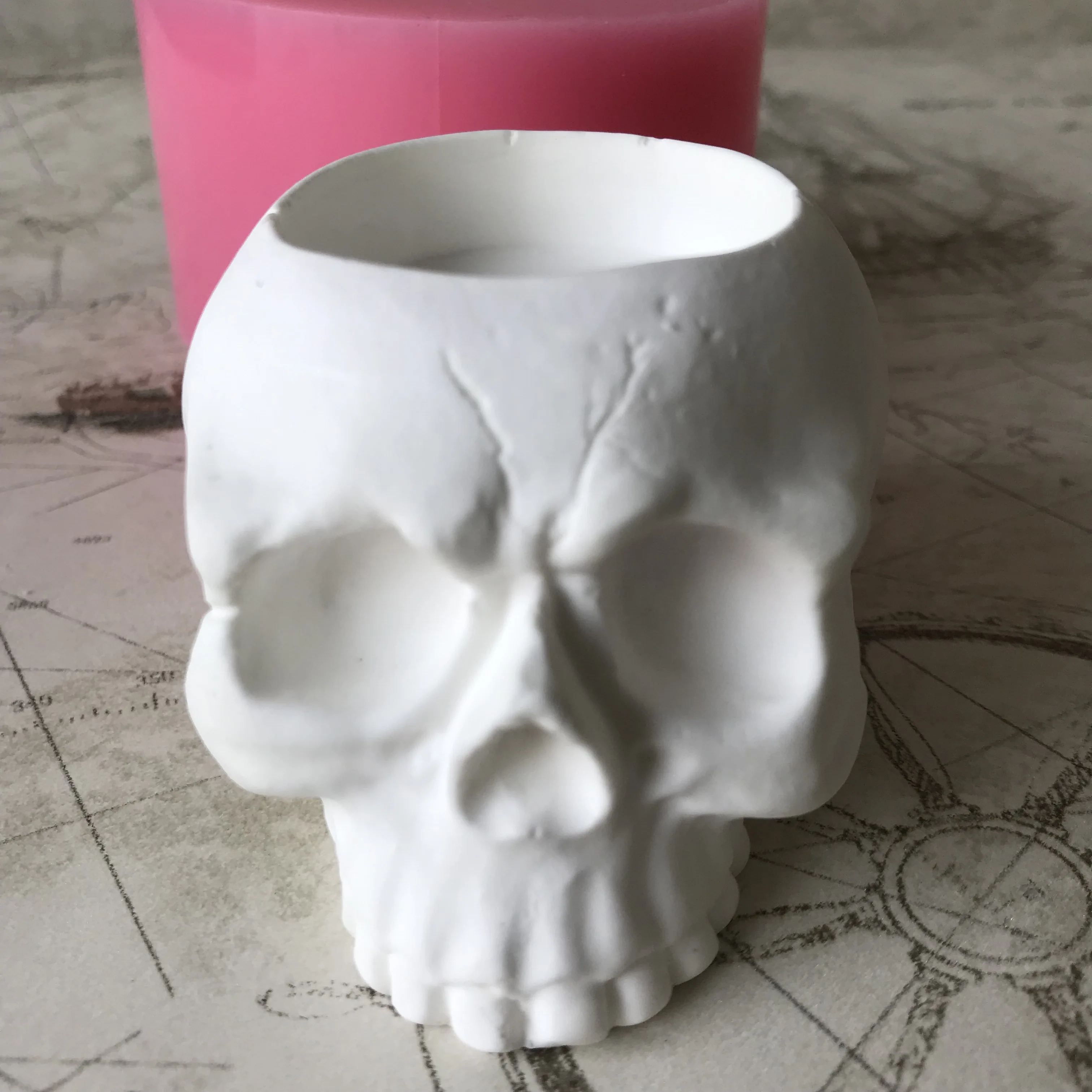 

Small Skull Candle Making Tray Candlestick Resin Craft Mould Handmade 3D Soap Silicone Molds Cake Chocolate Decoration Tools