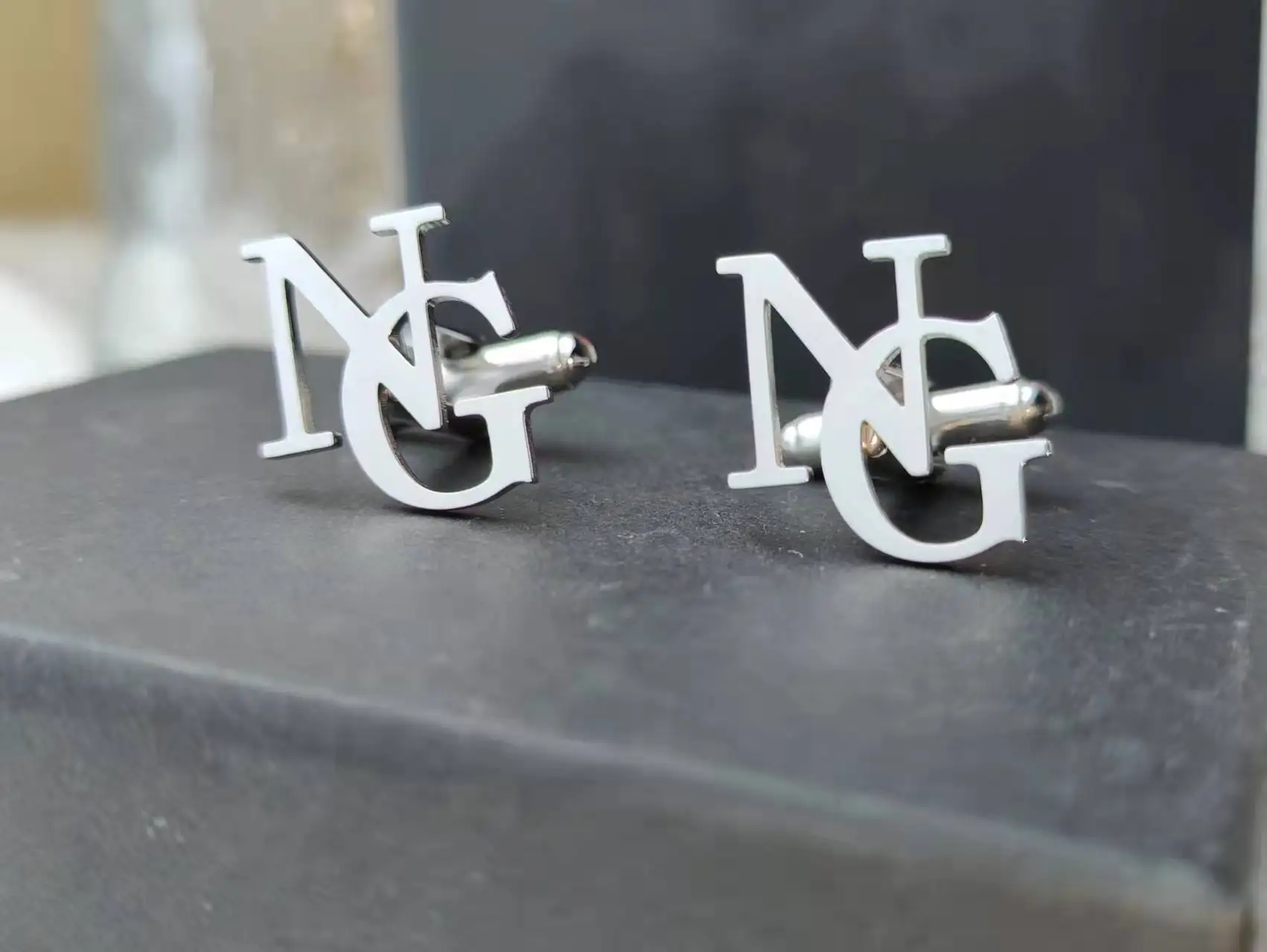 

Customized Name Logo Cufflinks Trendy Men's Shirt Cuff Buttons Wedding Jewelry Gifts