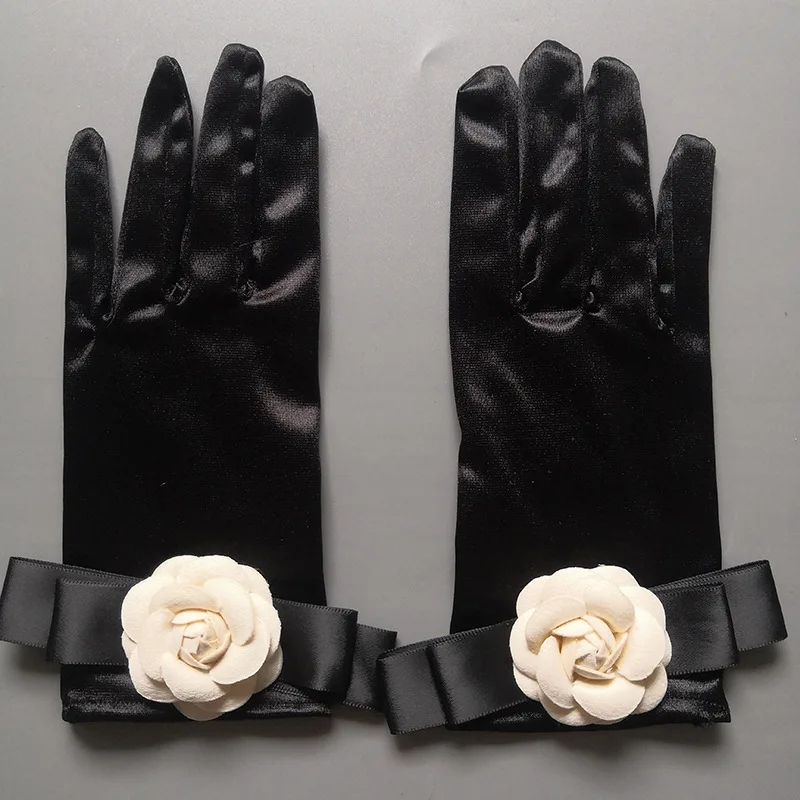 

Handmade Flower Wrist Length Gloves for Bridal Elegant Short Black Full Finger Gloves for Wedding Opera Dinner Party