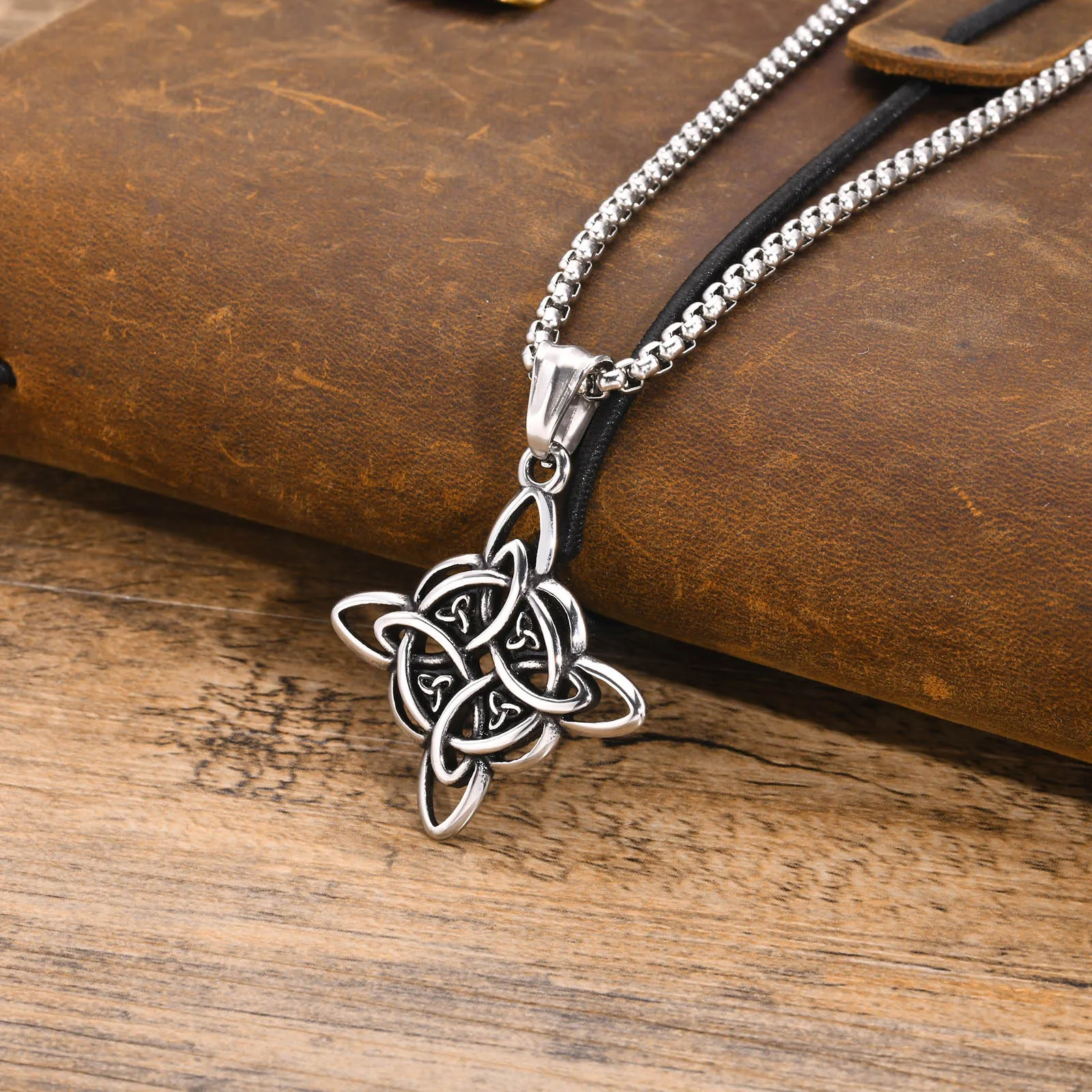 Vnox Vintage Celtic Knot Necklaces for Men Women,Stainless Steel