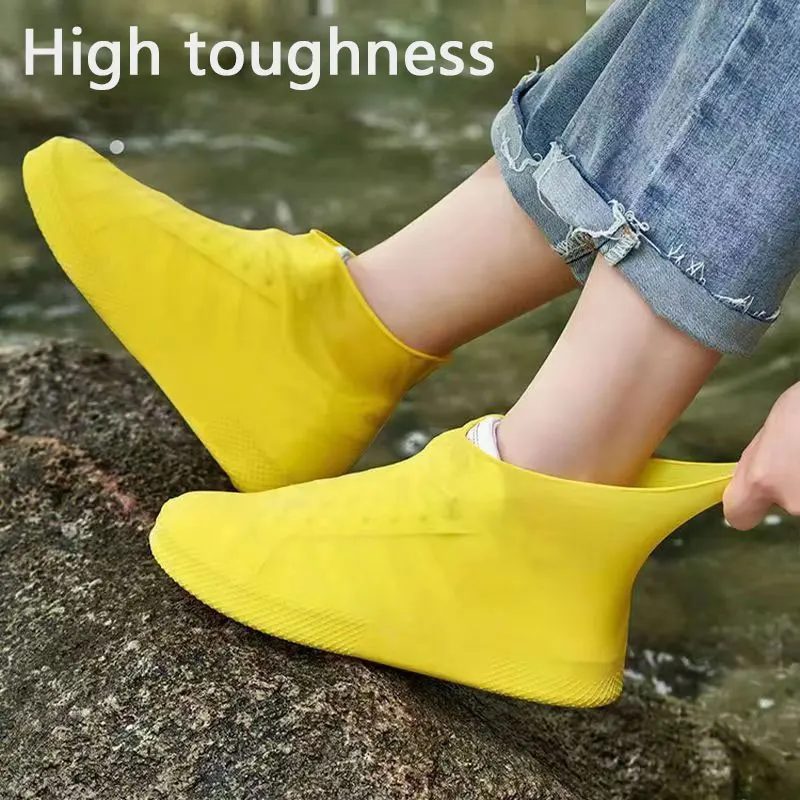 ShoeCoversTravelRainyOutdoorWaterShoeCoversFootCoversForMenAndWomenSlipresistant.jpg