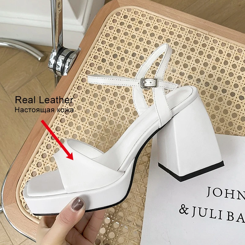 John Galliano Spring 2011 Ready-to-Wear Fashion Show | Shoes, Fall shoes,  Spring shoes