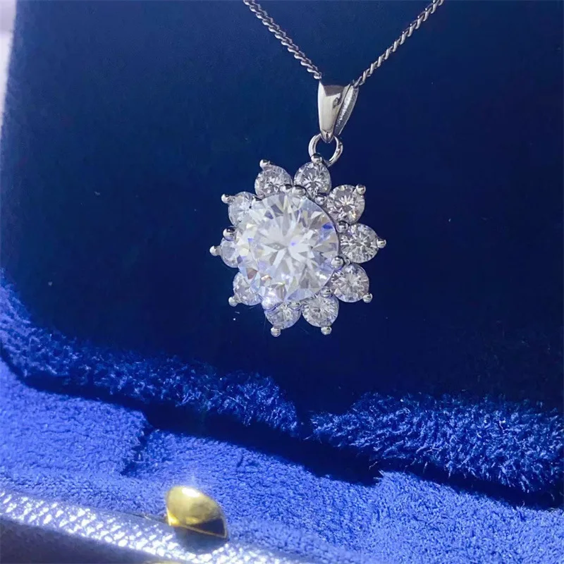 0.5/1/2/3/5 Carat D Color Moissanite Pendant Necklace Sunflower Moissanita S925 Silver Neck Jewelry Pass Diamond Test Wholesale