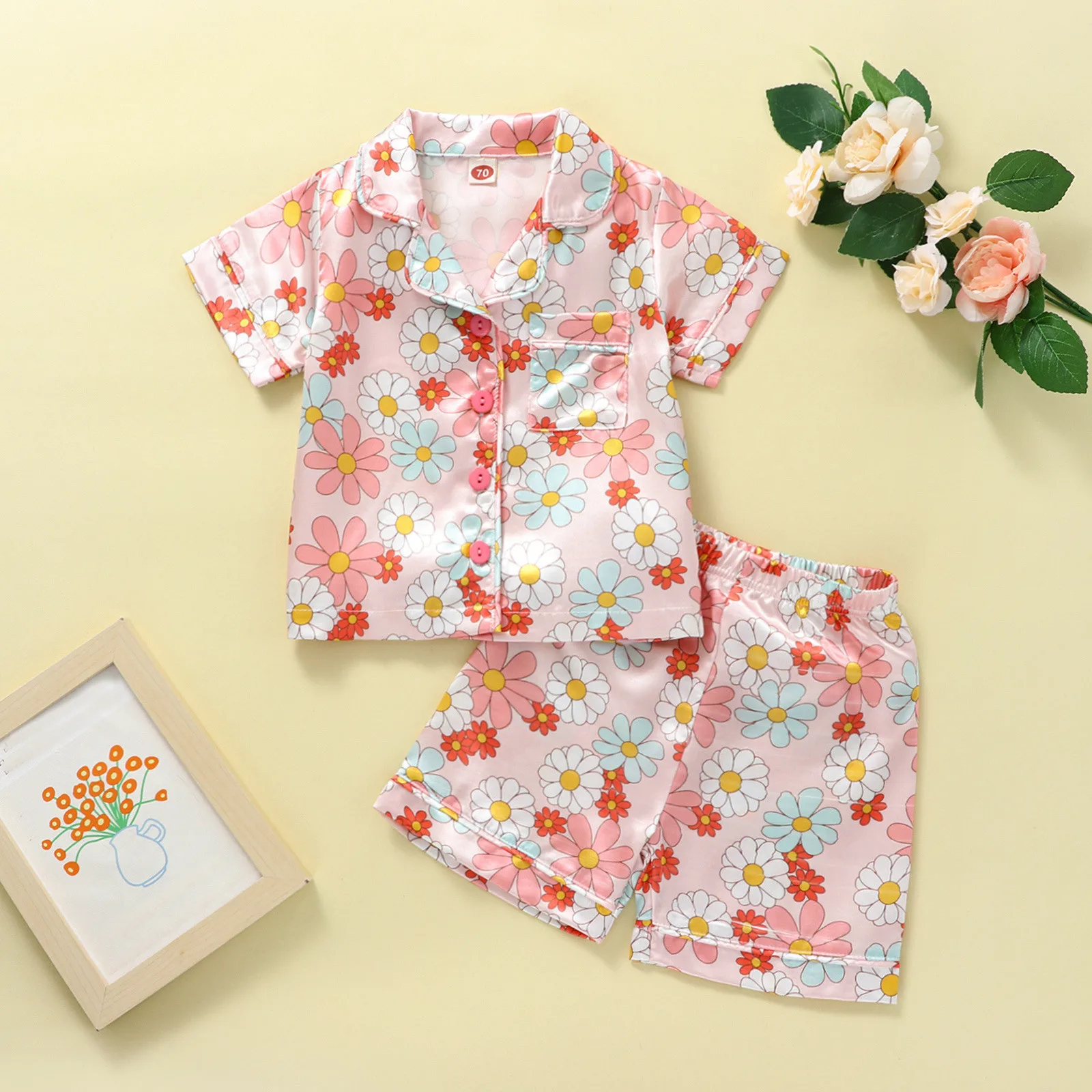 

Toddler Baby Girls Clothes Pajamas Short Sleeve Lapel Neck Floral Print Buttons Tops+Loose Short Pants Sleepwear Pajamas Suits