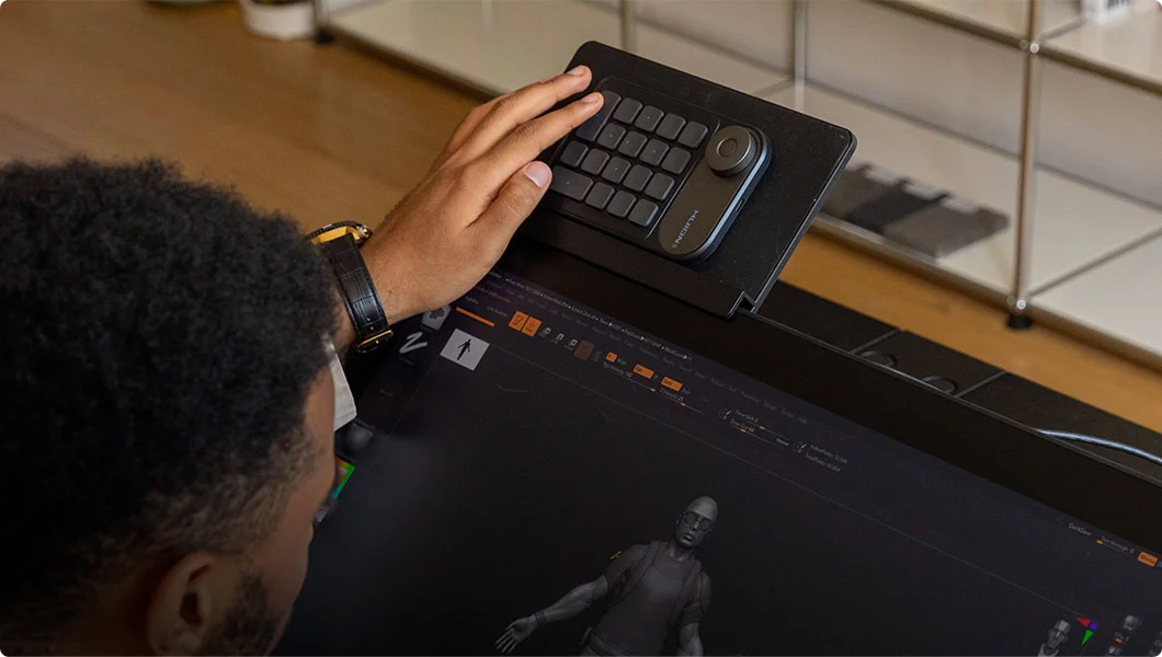HUION/KAMVAS Pro24(4k)　液晶タブレット　別売りスタンド付き Kamvas Pro 24 (4K) UHD Pen Display for Professional Artist