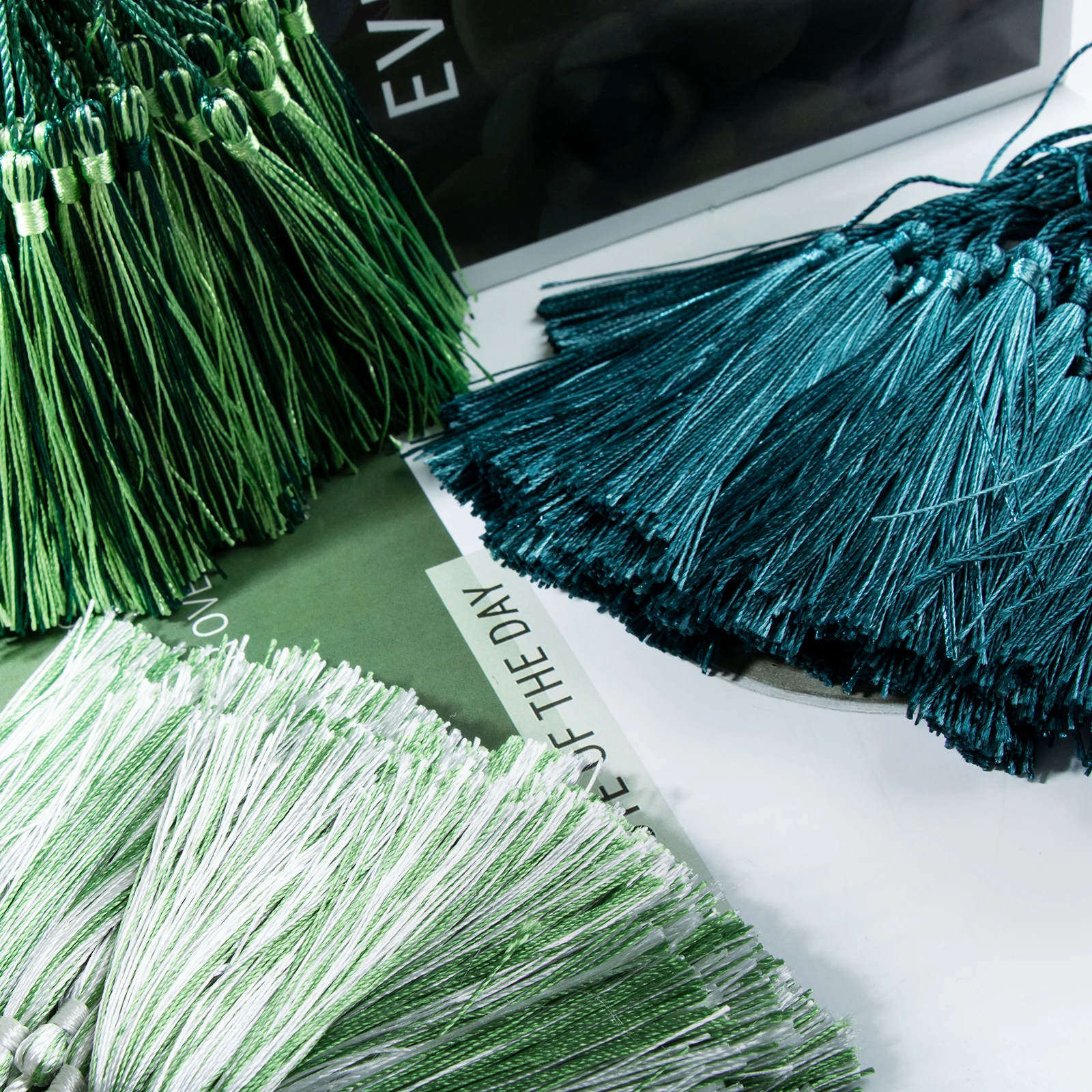 50pcs Bookmark Tassels Silky Handmade Soft Silk Tassels Mini with Loops for Crafts Jewelry Making(2 color mix) tassel fringe,tassel decoration,tassel accessories,tassel trim,mini tassels,bookmark tassels,silky floss tassels