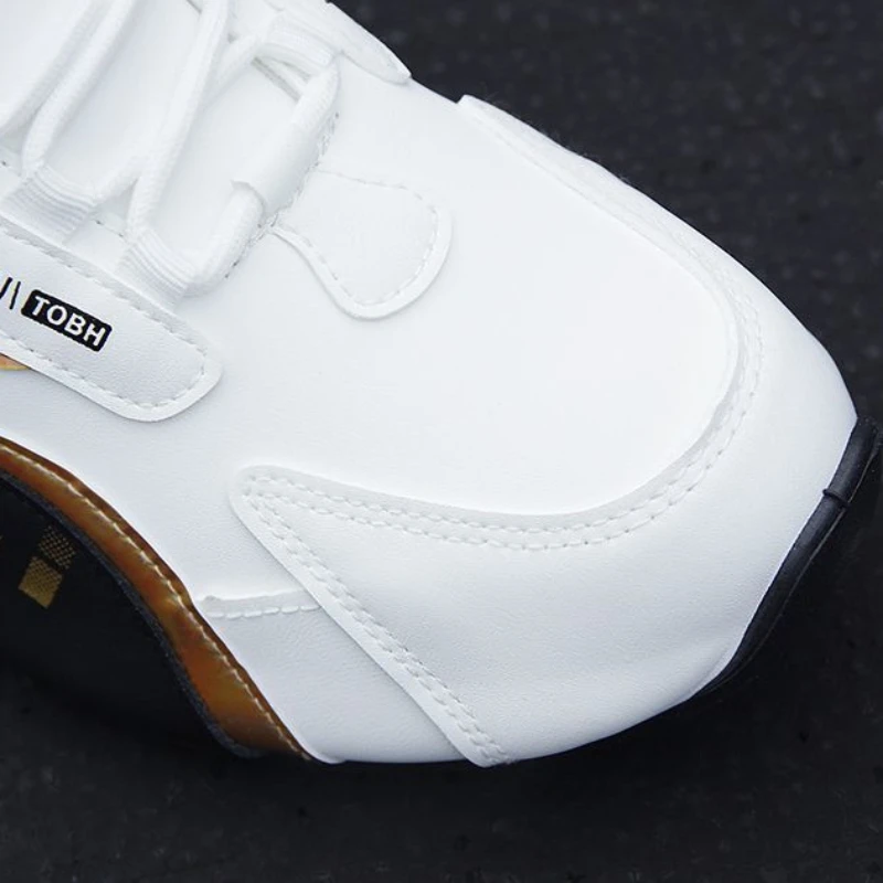 Рисунок 5 - Кроссовки мужские из ПУ кожи