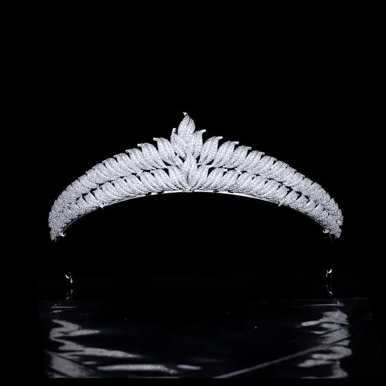 

Европейский и американский новый роскошный изысканный свадебный головной убор с листьями для невесты Свадебная Корона из циркония продажа Украшений
