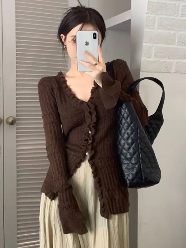 

American Vintage Ruffled V-neck Knitted Cardigan Coat Female Autumn/winter Pure Desire Spice Girl Long-sleeved Sweater Base Top