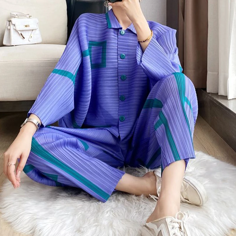 Geometric Pleated Cardigan 3