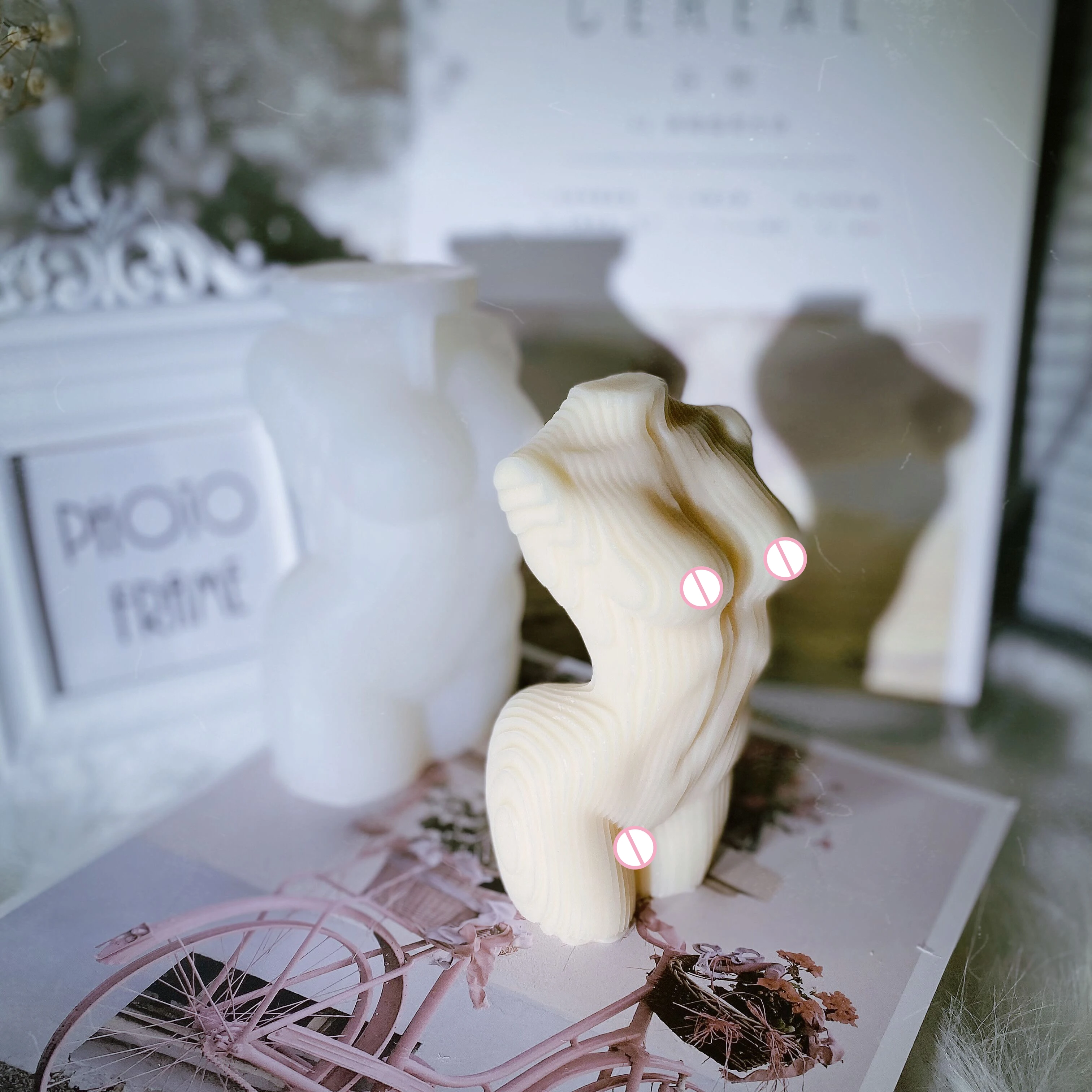 

Geometry Stripe Sexy Women Body Scented Candle Mold Female Girl Torso Aesthetics Artwork Crafts Silicone Mould Soy Wax Decor