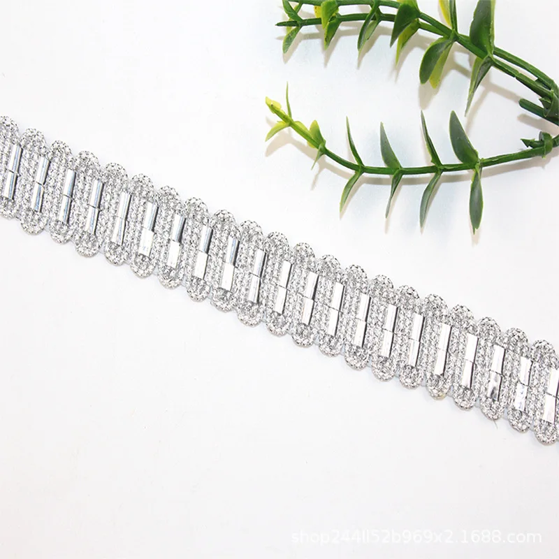 Description Picture 2 of item5Yards 2cm Gold Silver Lace Ribbon For Clothing Curtain Home texile Trims Diy Crafts Edge Embellishment Material