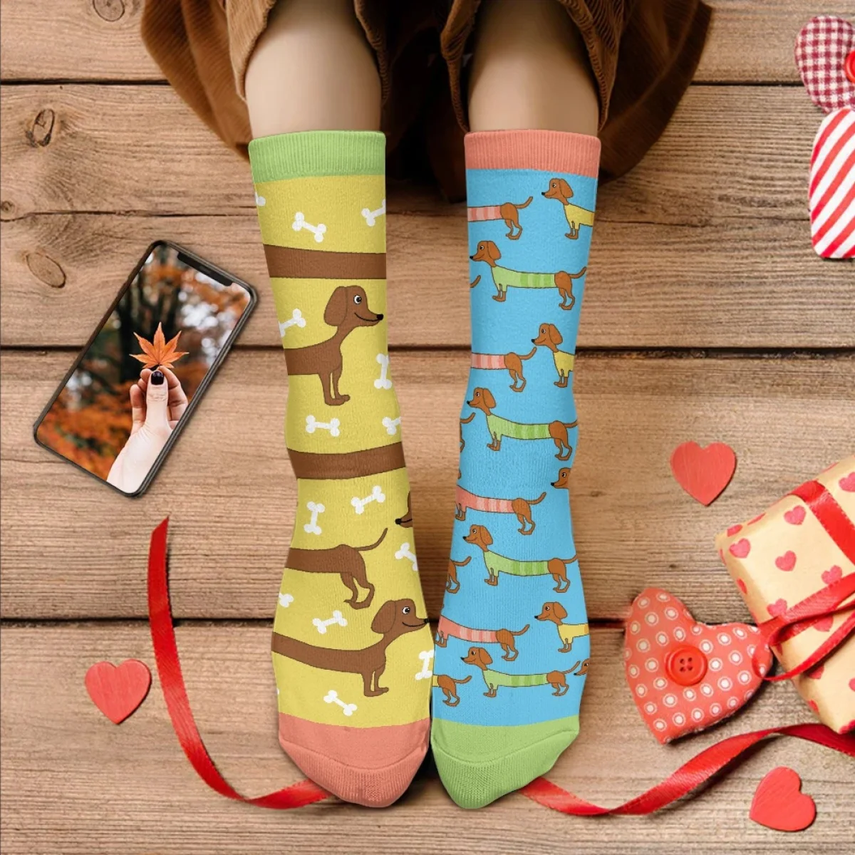 

Yellow Blue Color Matching Cute Long Gog Pattern Basketball Sock Brand Design Comfort Breathable Deodorant Middle Tube Stockings