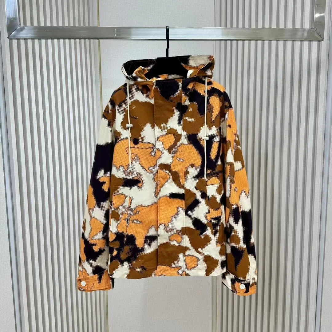 

2024 Осень/Зима Новая модная куртка на молнии с принтом