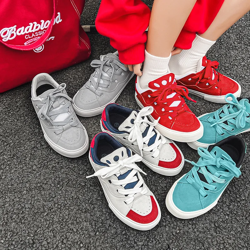 Women Casual Sneakers 2023 Spring New Fashion Lace Up Flats Women Running Sports Shoes Plus Size Ladies Vulcanize Shoes Unisex