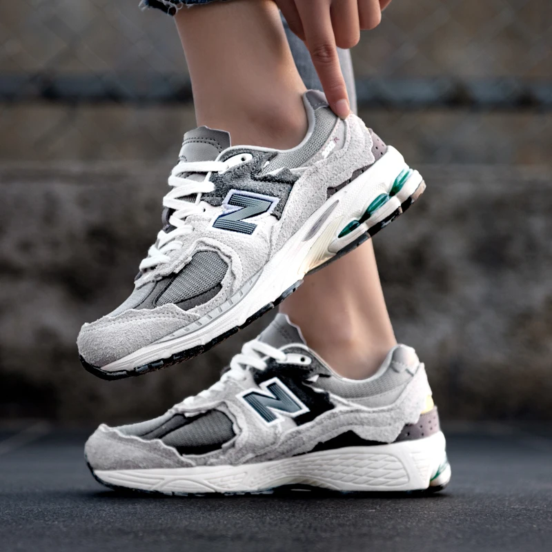 A popular choice for versatile and comfortable running shoes and casual sports shoes