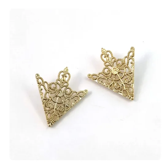 Gold Hollow Brooch