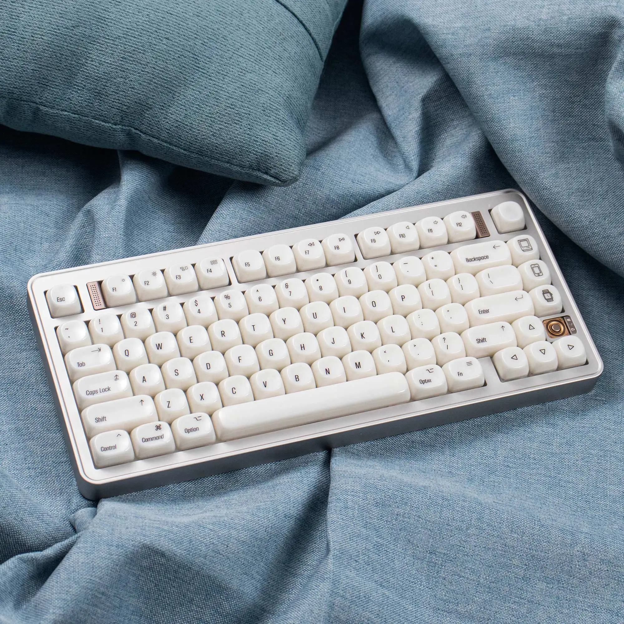 138 Keys Minimalist White Glossy Keycaps MOA profile Keycaps