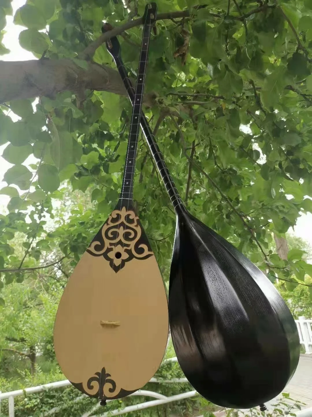 Dombra Handmade Xinjiang ethnic musical instruments
