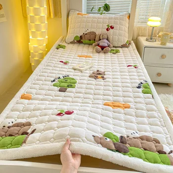 2025 Premium Milk Fleece Mattress Topper Anti-Static & Foldable Winter Warm Pad for College Dorm (Single/Double) Tatami Thin Mat