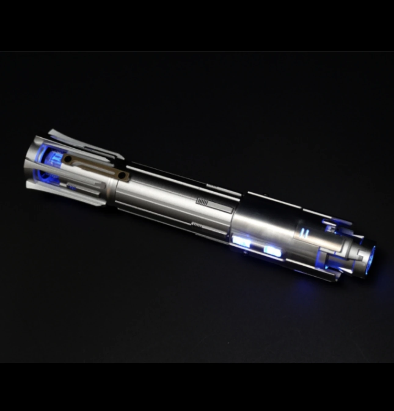 Мерцающий лазерный меч 89sabers