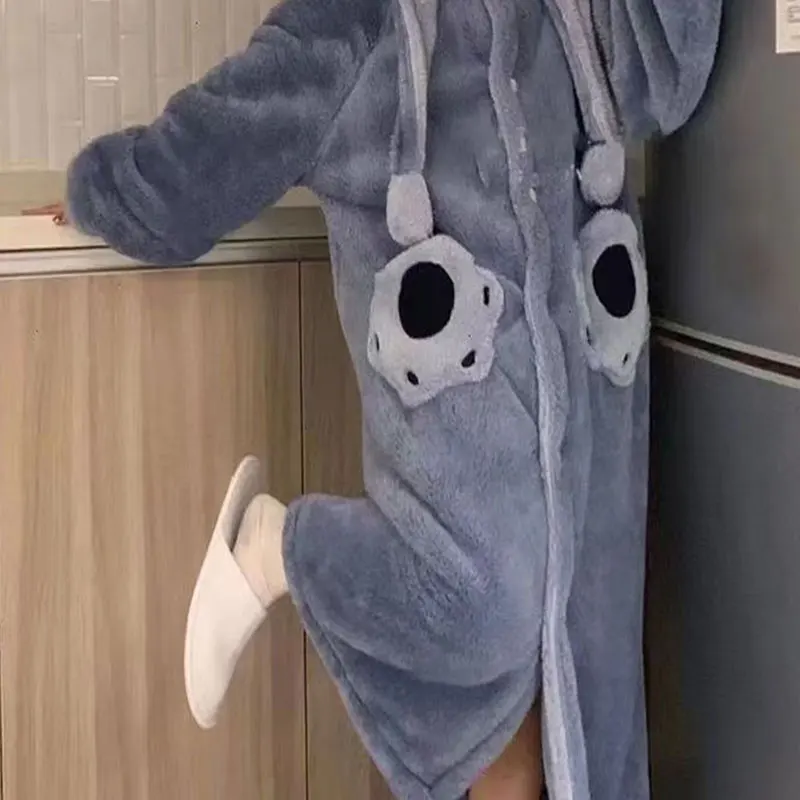 Plus Size Cartoon Long Robe Couple Models Hooded Pajamas Facecloth Bathrobe Autumn and Winter Coral Fleece Robe Women Homewear 3