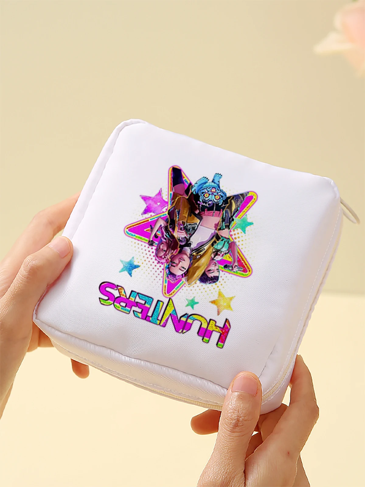 Cartoon pattern printed sanitary napkin storage bag, women's lightweight tissue bag, sanitary tissue bag