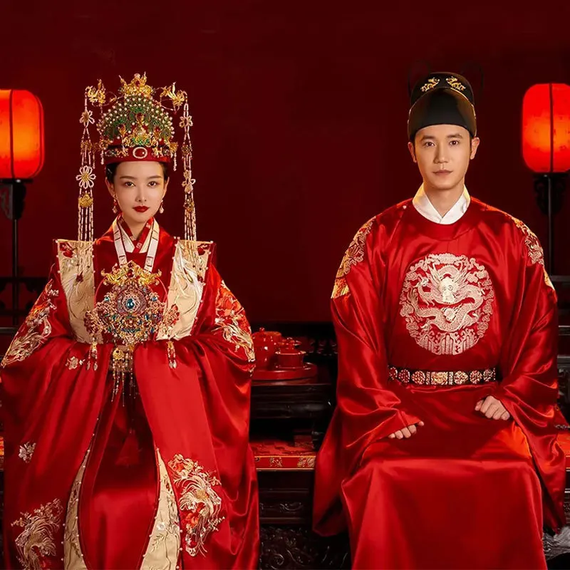

Vintage Red Dragon and Phoenix Embroidery Hanfu Classic Cheongsam Chinese Style Wedding Dress Qipao