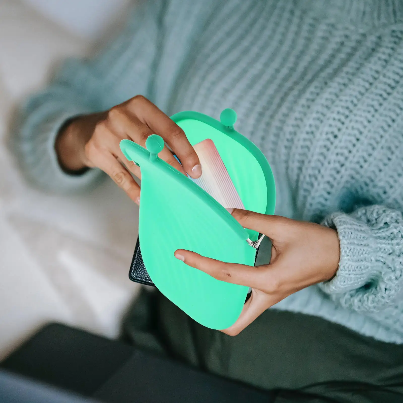 Small Size Silicone Coin Purse Women Wallet Keychain Holder Travel Pouch Handbag ganizer Money Bag Coin Purse For Wallet