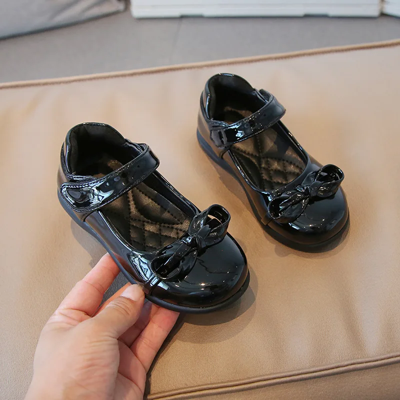 

2023 New Kids Shoes Black Beige Uniform School Shoes Platform Simple Shallow Glossy Children Fashion Casual Shoes Drop Shipping