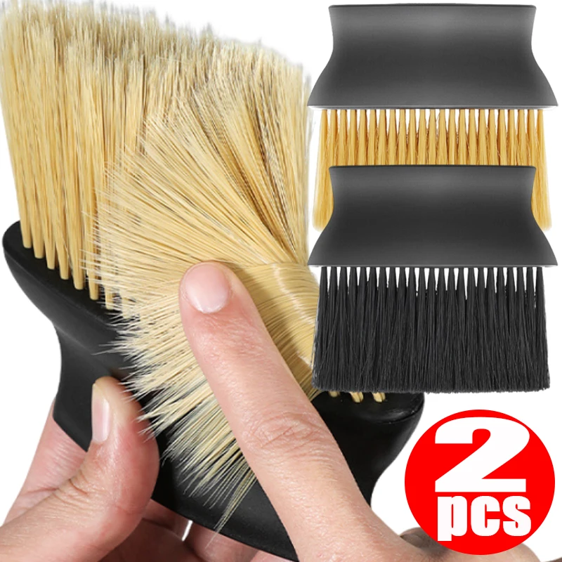 

Щетка для удаления пыли в салоне автомобиля