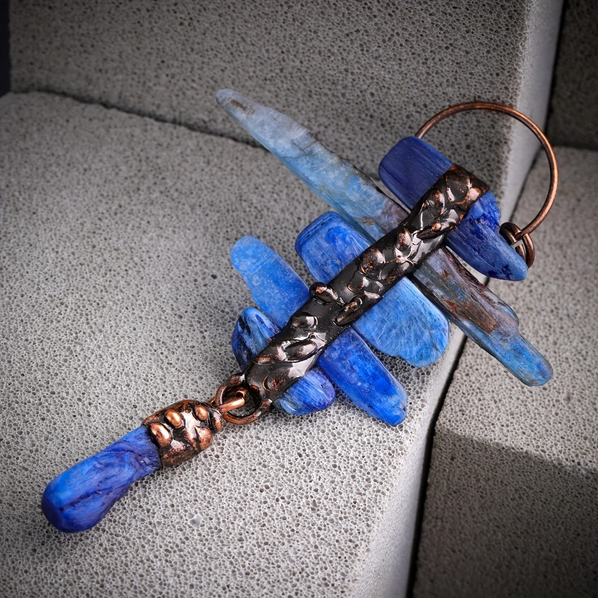 YEEVAA 1PC Irregular Blue Crystal Six Stone Combination Natural Stone Necklace Crystal Pendant (With Original Chain)