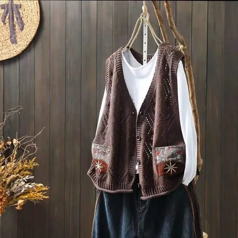 

2023 Woman Spring Summer Retro Casual Knit Sweaters Vests Waistcoat Sleeveless Clothes New Vintage Loose Tops Cardigan T597