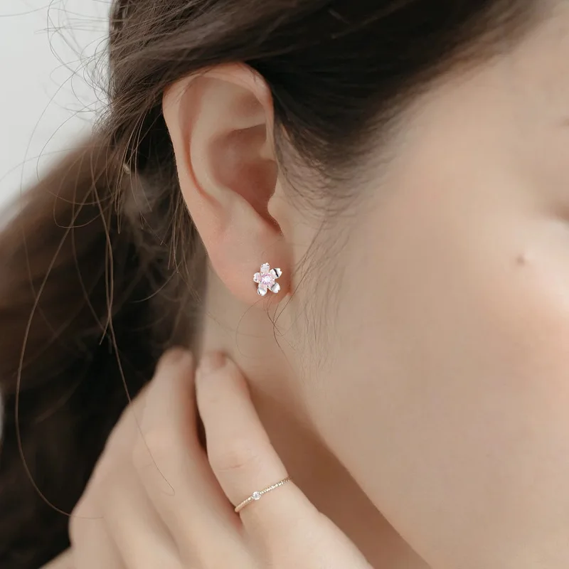 여자를위한 핑크 사쿠라 꽃 스터드 귀걸이 절묘한 벚꽃 스크류 귀걸이 숙녀 피어싱 쥬얼리