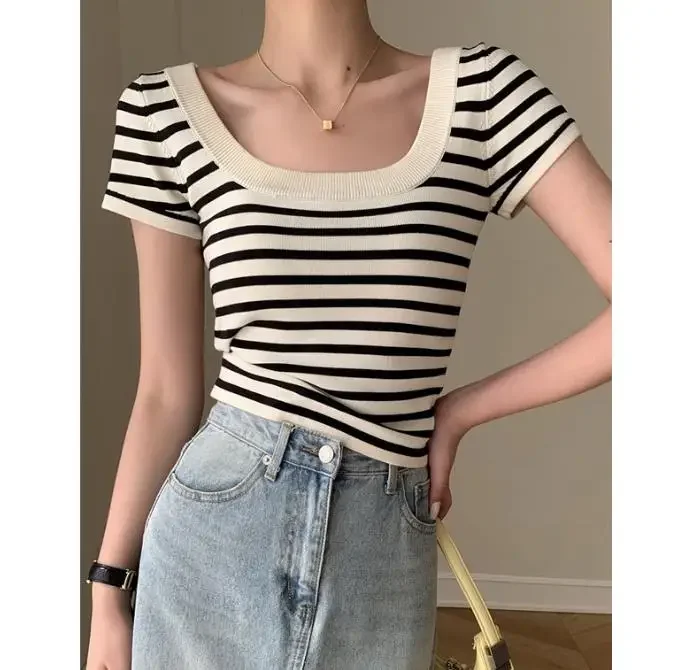 

Striped knitted short sleeved T-shirt for women's summer wear
