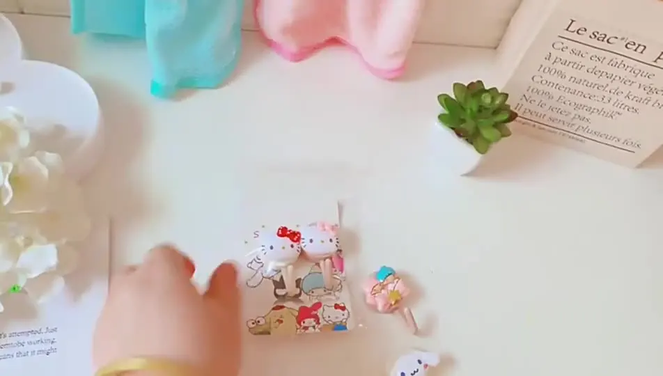 サンリオハローキティハンギングフック、粘着性のあるアニメのフック