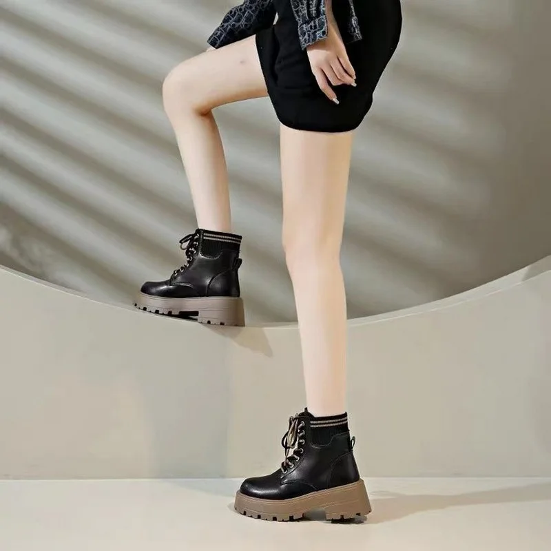 Winter And Autumn Retro Women & Girls Boots Fashion Female Soft Leather Shoes Anti-Slip Sports Casual Size 35-40
