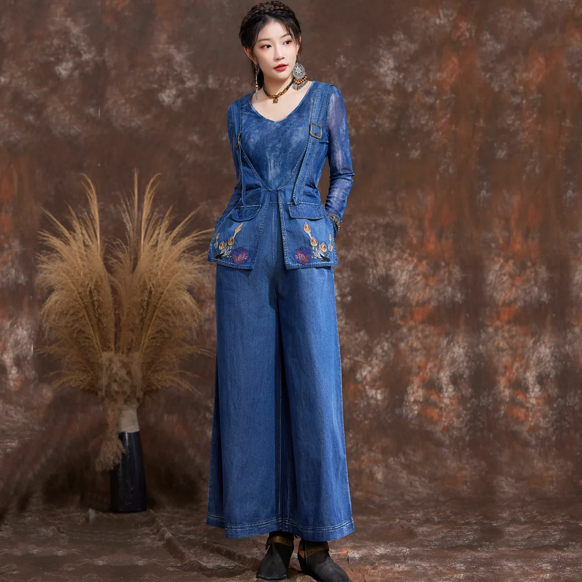 Retro Embroidery Suspender Jumpsuit Spring and Summer New Niche Design Loose Wide-leg Jeans